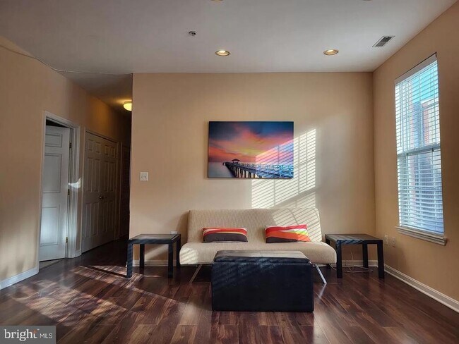 Foto del edificio - 1508 E Fairmount Ave