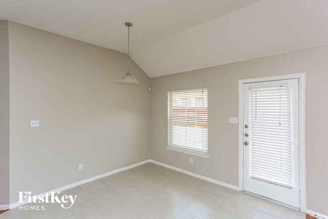 Building Photo - 1509 Mt Zion Dr