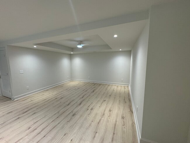 Foto del edificio - 886 Moore Rd