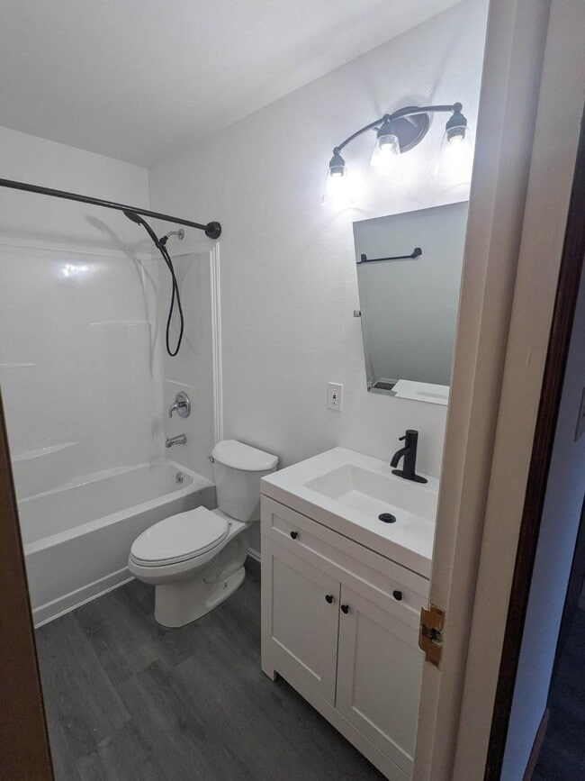 Photo - 2005 Gunnison Ave House