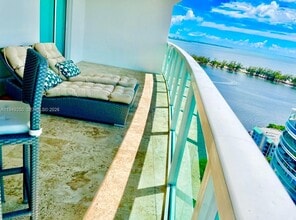 Building Photo - 2101 Brickell Ave