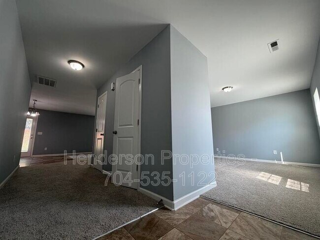 Building Photo - 9025 Sharpes Cir