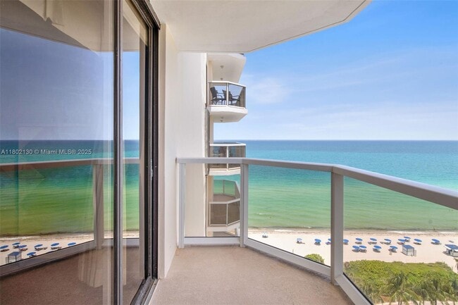 Building Photo - 6423 Collins Ave