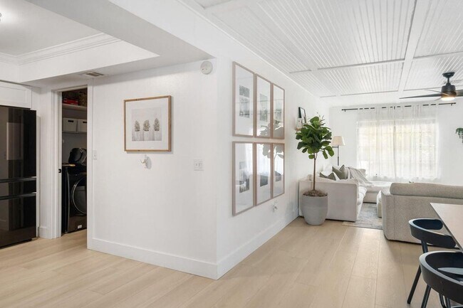 Foto del edificio - 232 Wellesley Dr