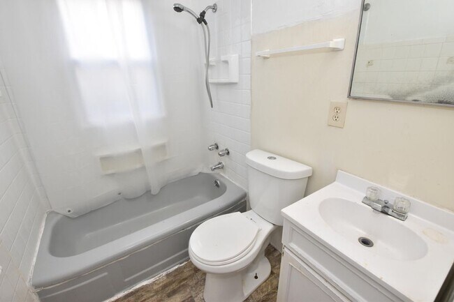 Foto del edificio - 8115 W Villard Ave