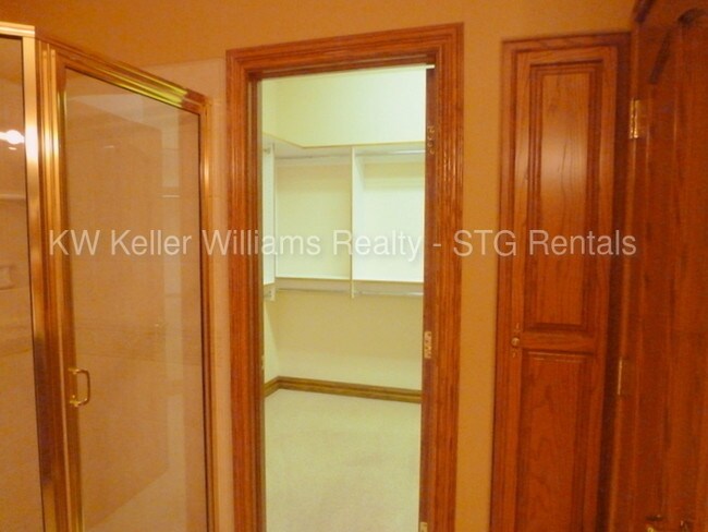 Foto del edificio - 2240 E Cobalt Dr