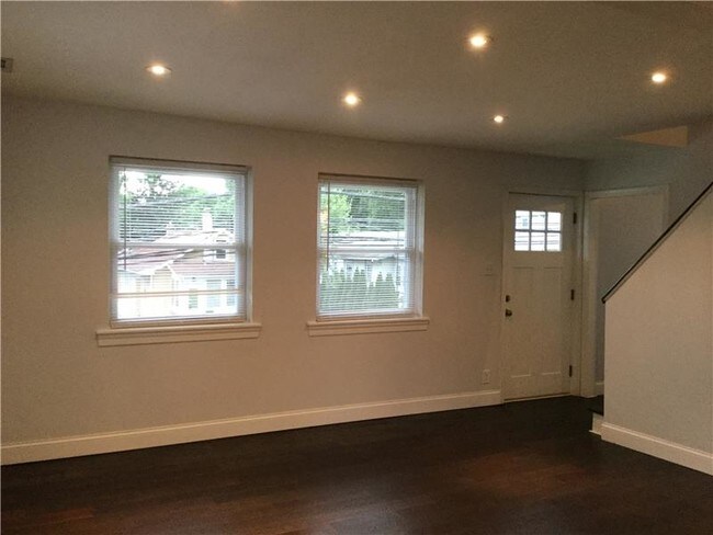 Foto del edificio - 1316 Bullens Ln