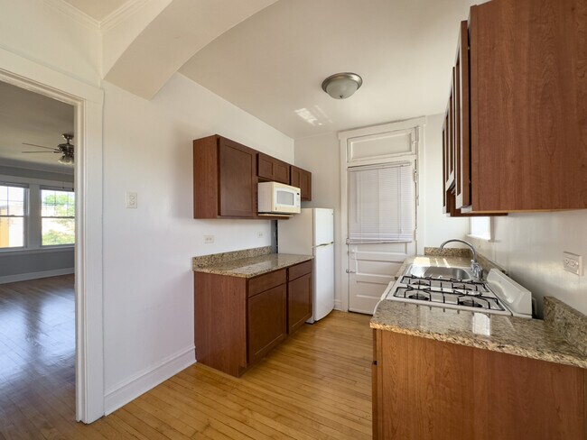 Foto del edificio - 4402 N Rockwell St