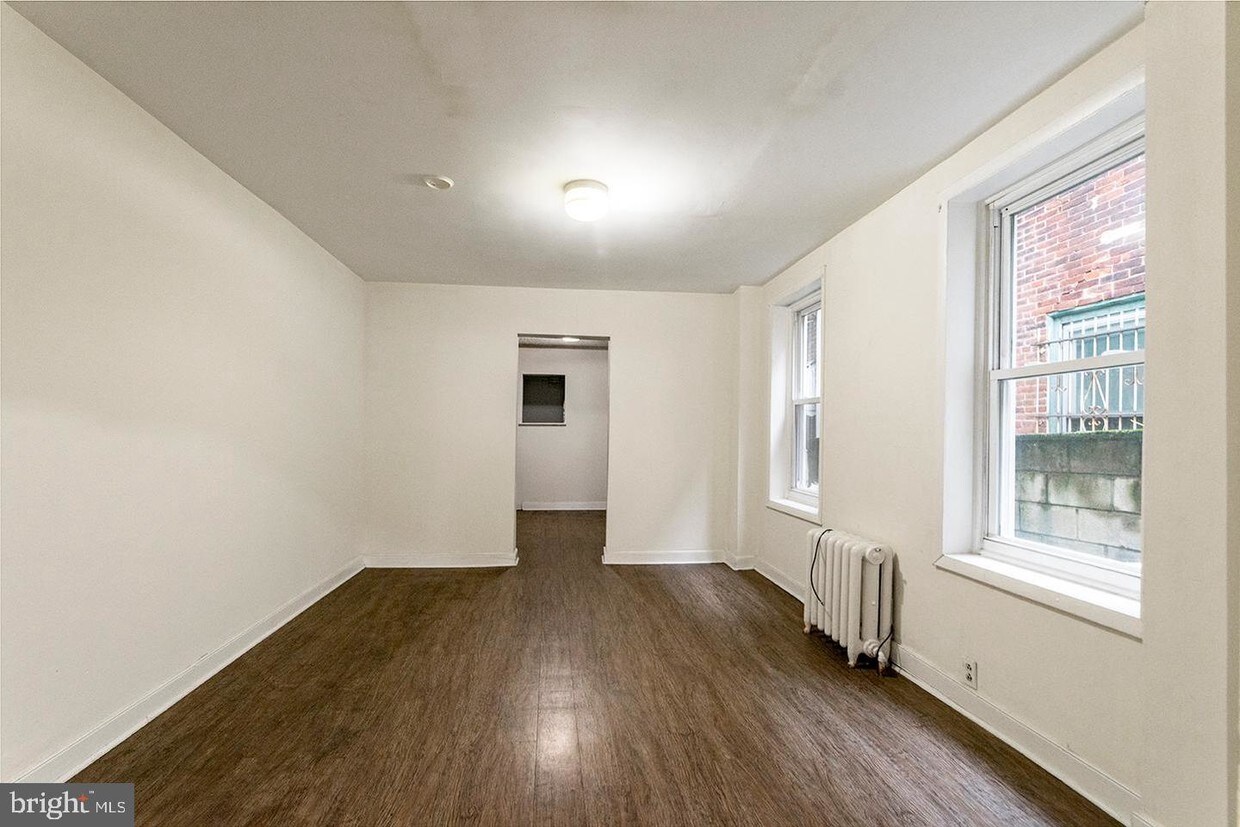 Primary Photo - 1431 Ellsworth St