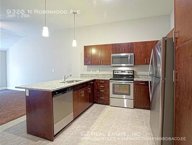 Building Photo - 9325 N Robinhood Ave