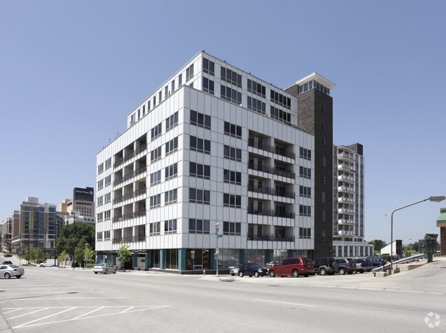 The Condos at 3000 Farnam