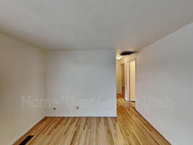 Foto del edificio - 801 S McClelland St