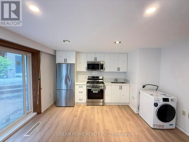 Building Photo - 368 Spring Garden Ave