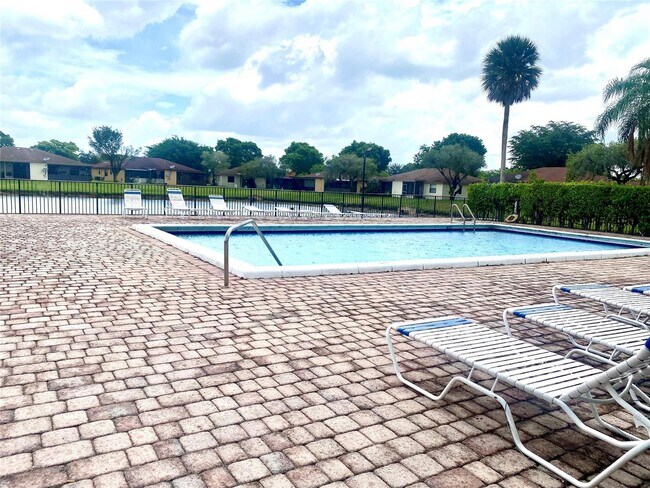 Foto del edificio - 10981 NW 29th Manor