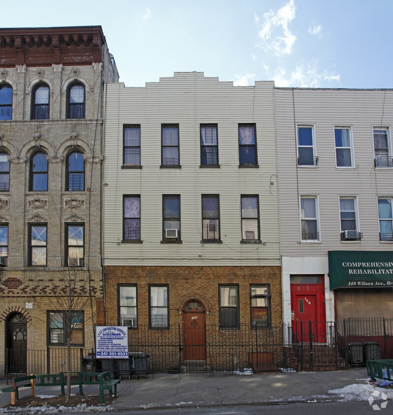 Foto del edificio - 150 Wilson Avenue
