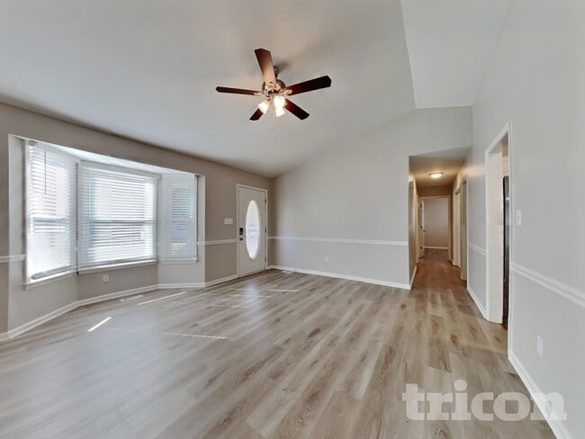 Foto del edificio - 101 N Lakeside Dr