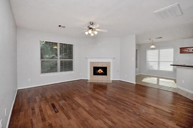 Foto del edificio - 2506 Forest Lake Trail