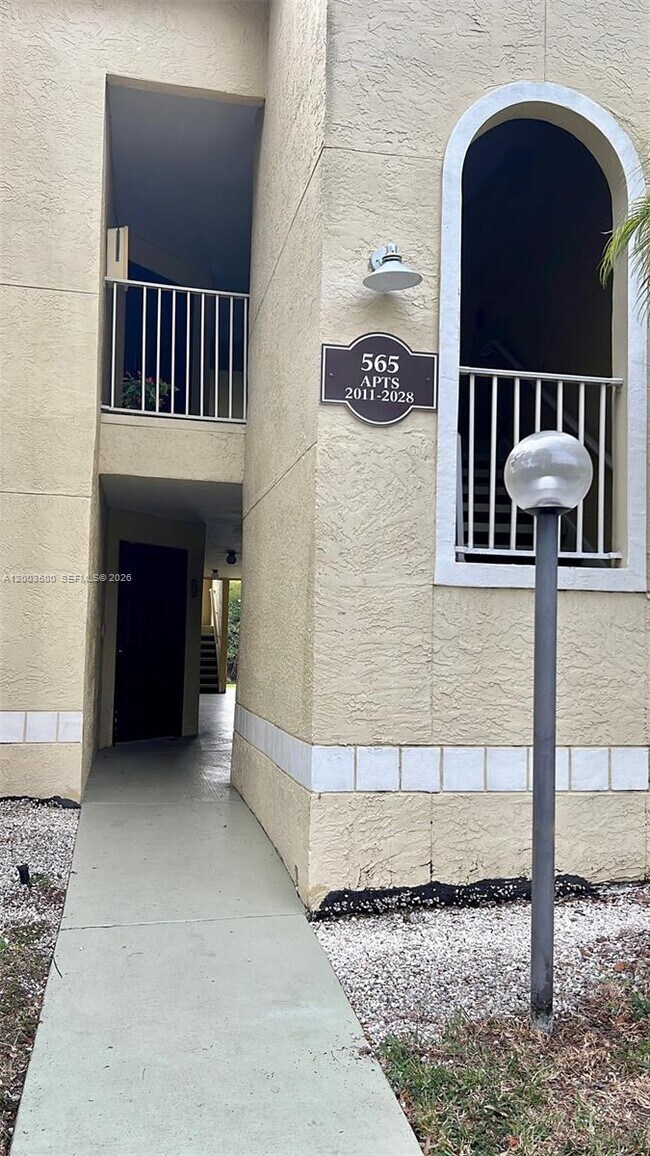 Foto del edificio - 565 Vista Isles Dr