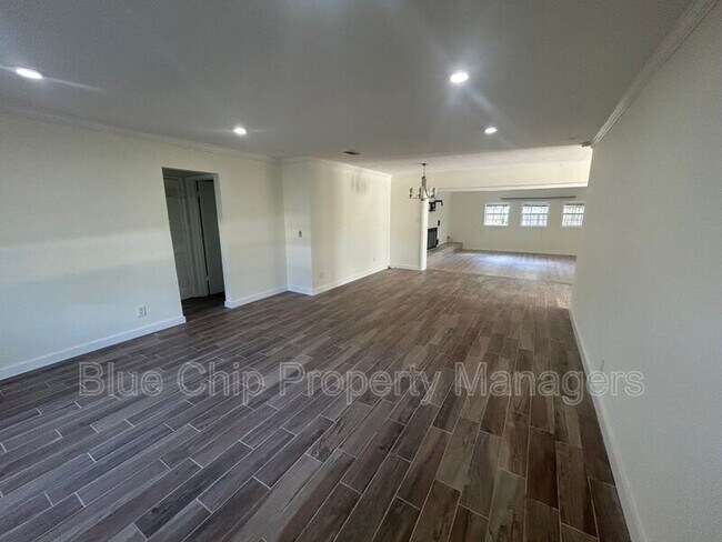 Foto del edificio - 4634 W Sunset Blvd