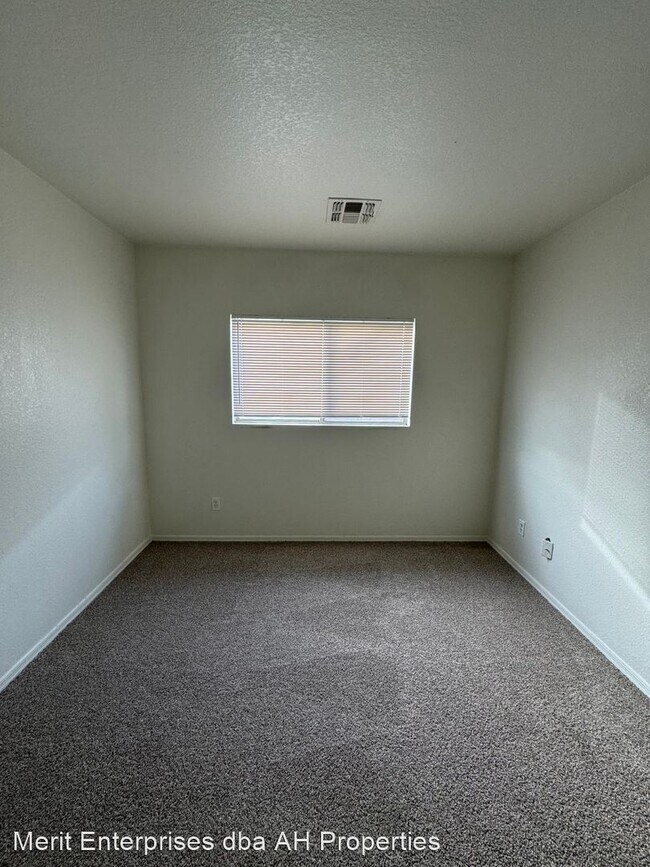 Building Photo - 4 br, 2 bath House - 9633 W KINGMAN ST