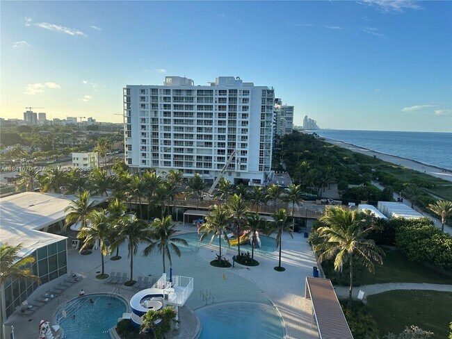 Foto del edificio - 9273 Collins Ave