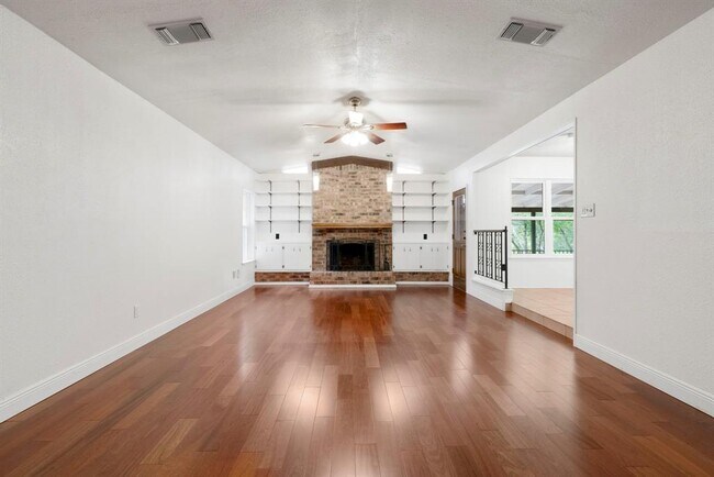 Foto del edificio - 2624 Barton Hills Dr