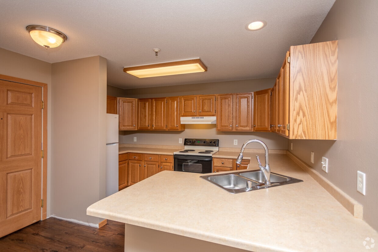 Michael Heights Apartments Apartments in La Crosse, WI