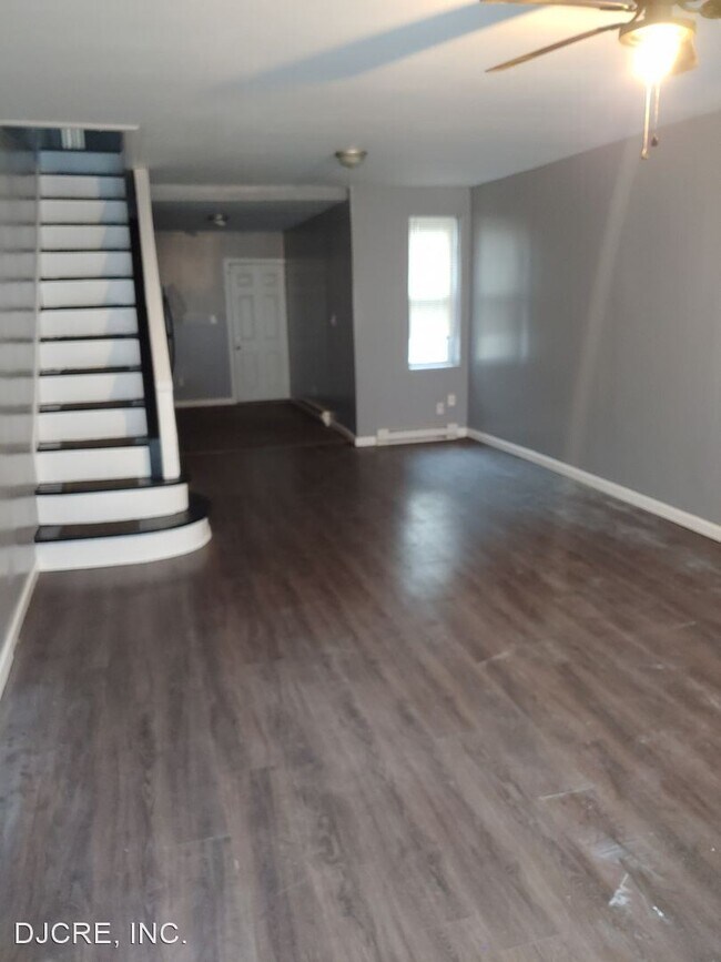 Foto del edificio - 2 br, 1 bath House - 847 E Hilton Street