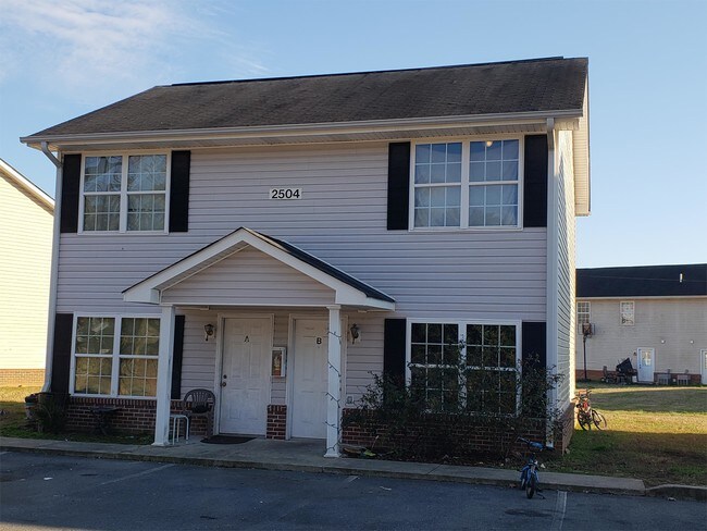 Building Photo - 2502 Fescue Pl