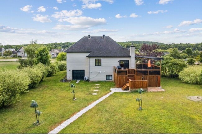 Building Photo - 11 Ch Cléophas-Scantland