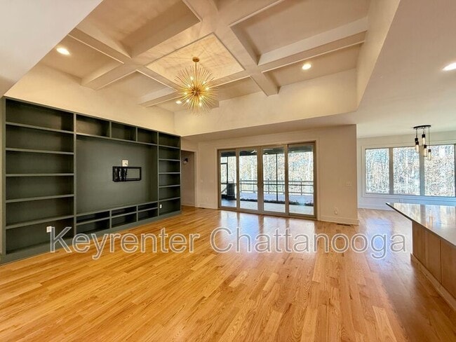 Foto del edificio - 8925 Pine Ridge Rd