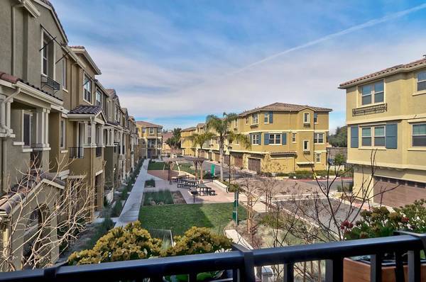 Foto del edificio - 651 Cinnamon Cir