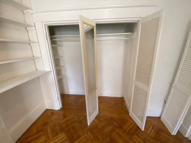 Foto del edificio - 52 S Russell St