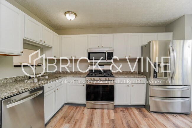 Building Photo - 1309 Milstone Dr