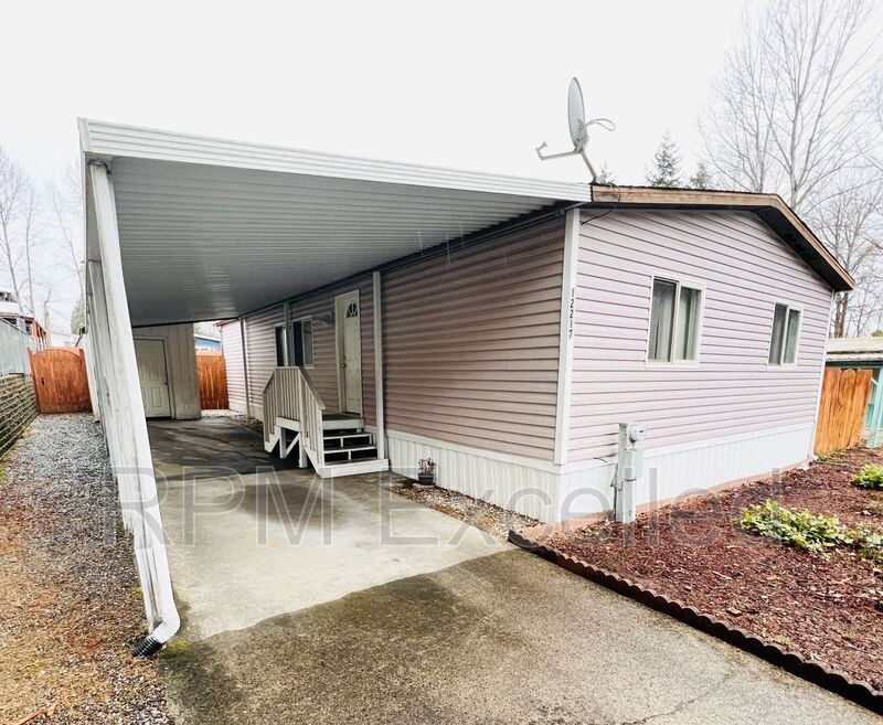 12217 SE 207th St, Kent, WA 98031 House Rental in Kent, WA