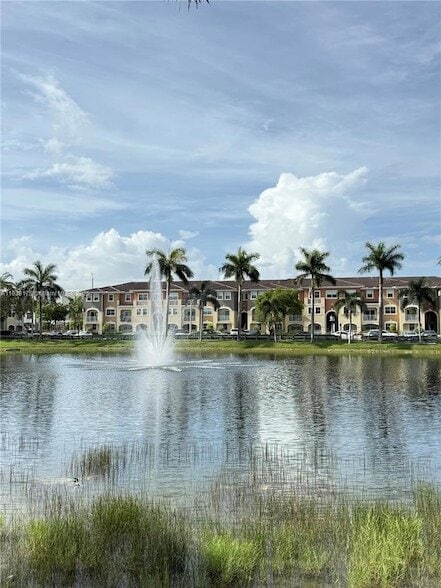 Foto del edificio - 10805 NW 89th Terrace