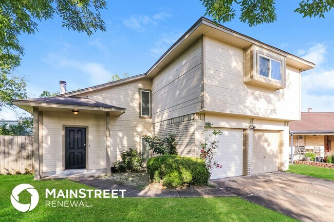 Foto del edificio - 15703 Baybriar Dr