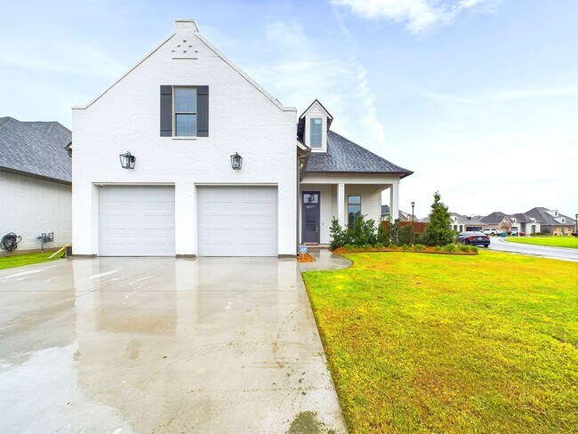 Foto del edificio - New in Broussard, LA – Stunning 4 Bed, 3 B...