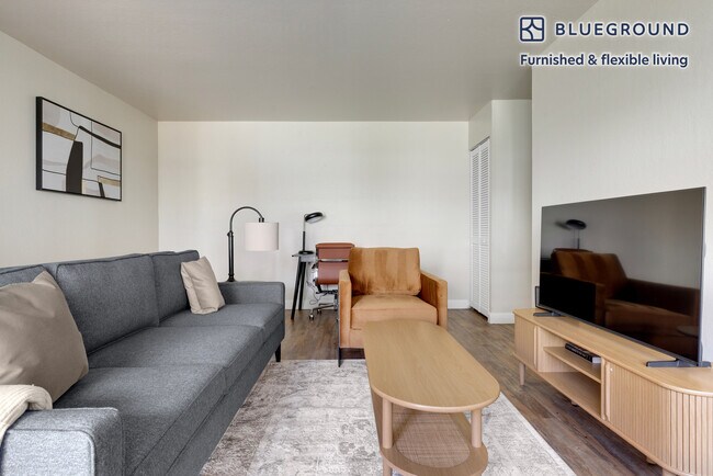 Building Photo - 234 Escuela Ave