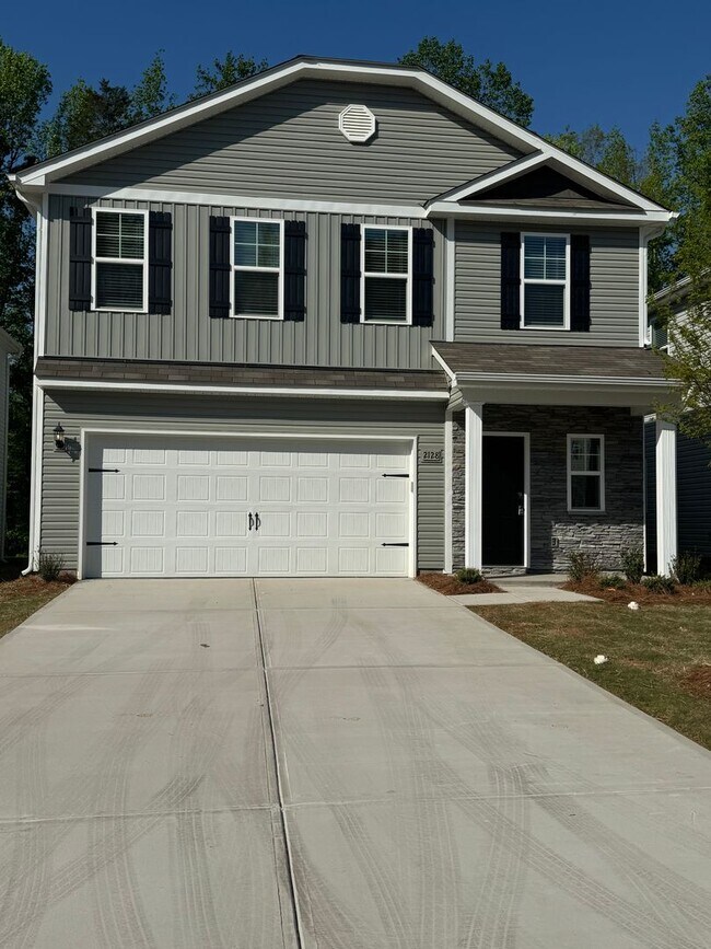 Building Photo - 2128 Clapham Ct