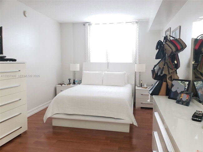 Photo - 1 Glen Royal Pkwy Apartment