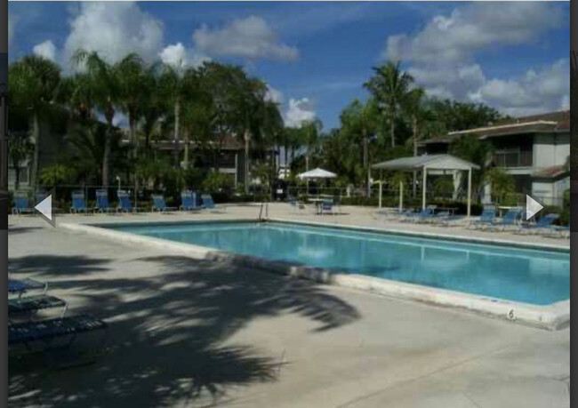 Building Photo - 9701 Hammocks Blvd