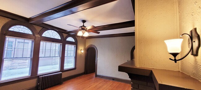 Living Room - 531 W Water St