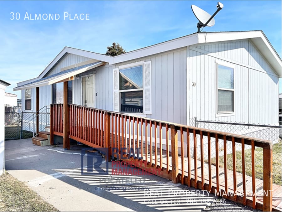 3 Bed / 2 Bath Home in Oakwood Manor Dog... House Rental in