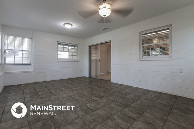 Foto del edificio - 3339 Spainwood Dr