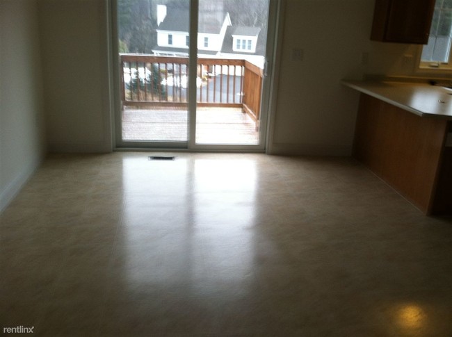 Building Photo - 4 br, 2.5 bath House - 127 Marathon Way