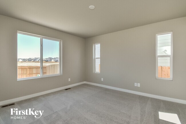 Building Photo - 10718 Luneth Dr