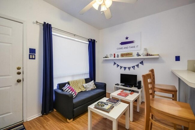 Foto del edificio - 2210 Pearl St