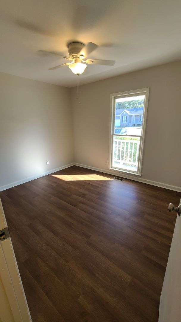 Foto del edificio - Cute corner home for rent