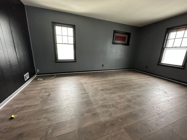 Foto del edificio - 413 Stone Rd